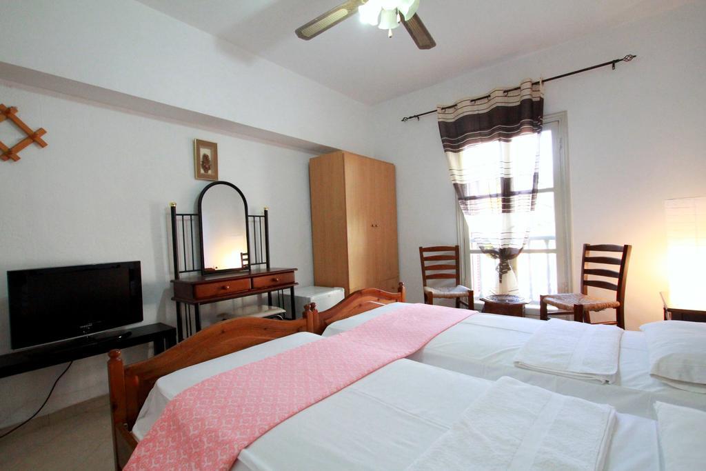 Traditional Apartments Alexandra Меис Номер фото